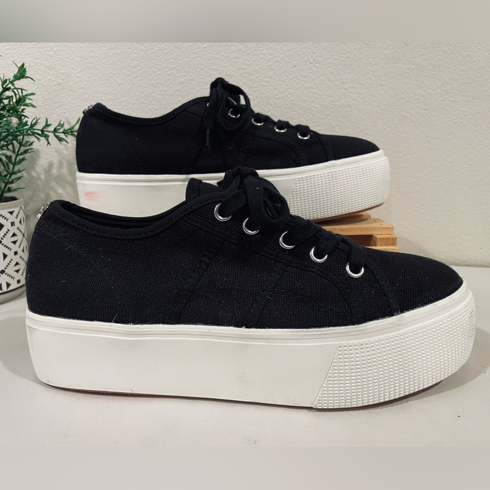 💥3/$50 EUC! Steve Madden “Emmi” Black Canvas Platform Sneakers | Like New